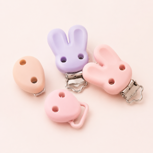 Clip ganci e chiusure in plastica